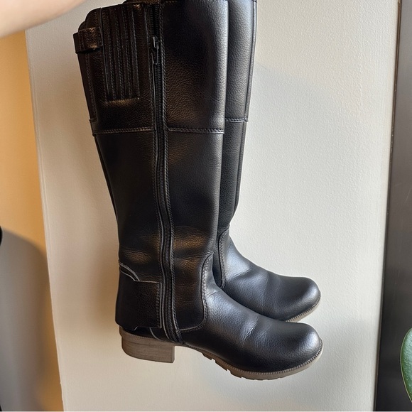 **CLARKS* Black Leather Riding Boots Size 6 - Picture 1 of 10